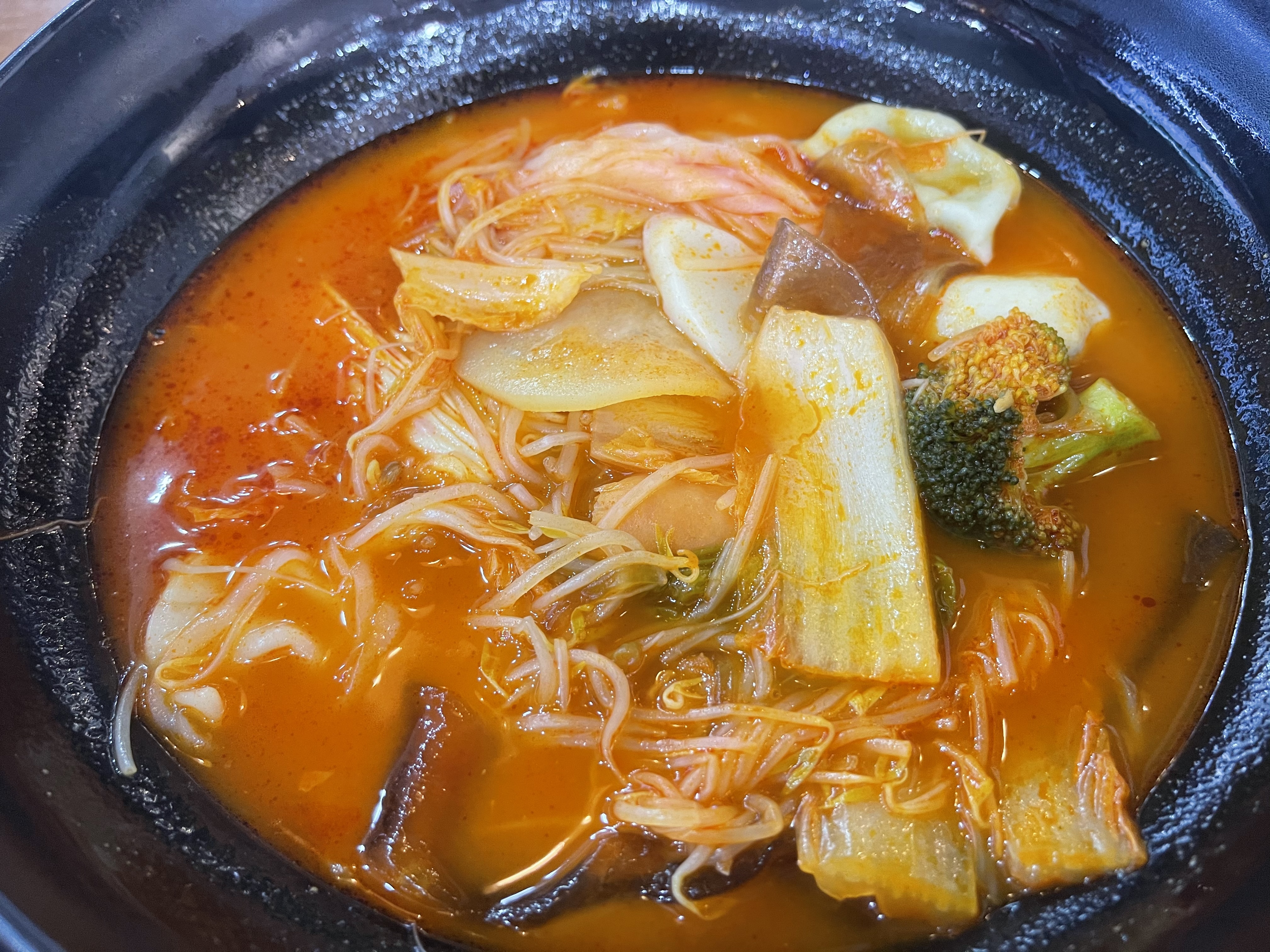 一顿麻辣烫就要30蚊!在吴川拿两千蚊工资,天天吃真的会穷到裤穿窿!